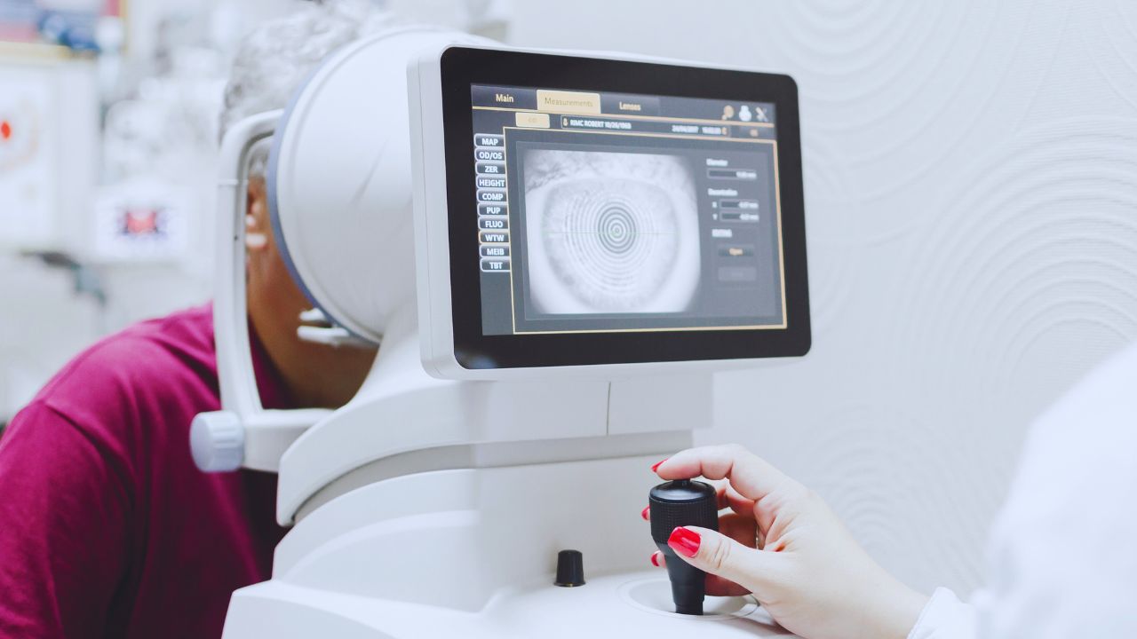 Refrakcyjna wymiana soczewki – ostateczna alternatywa dla laserowego zabiegu